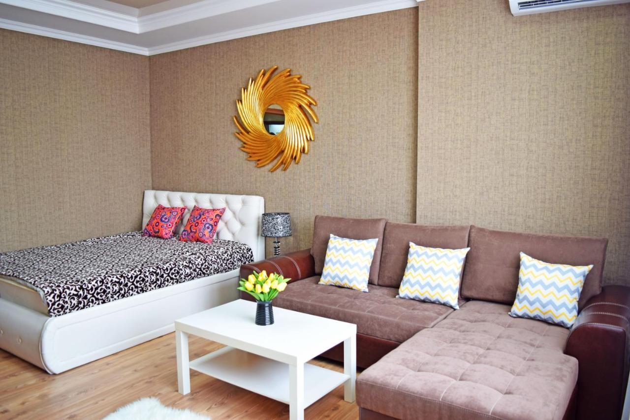 Sunny Apartment With Mountain View Bishkek Ngoại thất bức ảnh